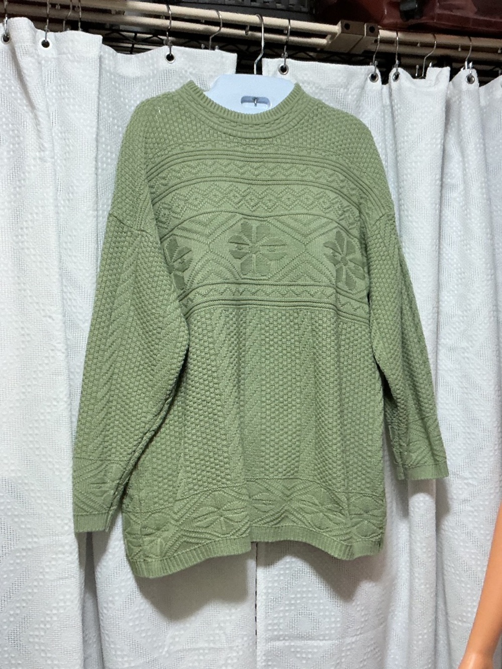 Women’s army green cable knit sweater